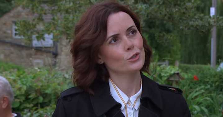 Where you've seen Emmerdale's DS Carter actor before as fans say 'she's familiar'