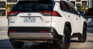 Ford Everest outsells Toyota RAV4