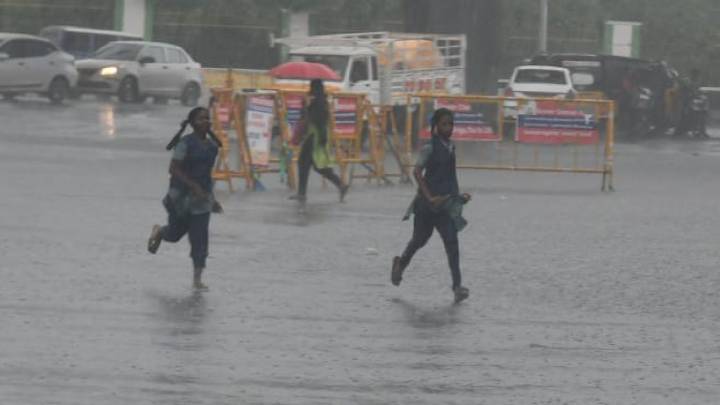 Heavy rain alert in Chennai, Tiruvallur, Chengalpattu today as northeast monsoon intensifies