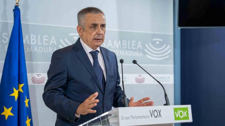 VOX se aleja de la Junta y no apoyará unos presupuestos “continuistas”