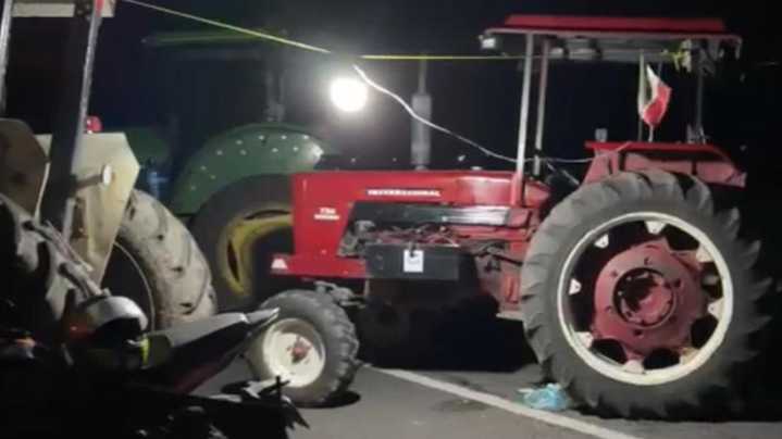 Continúa el Cierre de la Carretera Irapuato – Pénjamo por Agricultores de Guanajuato