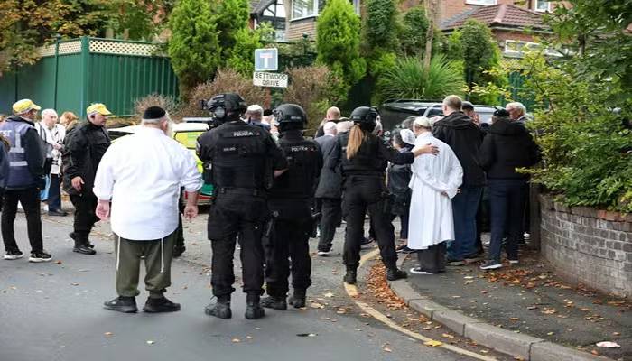 Califican de “terrorista” el ataque cerca de sinagoga en Reino Unido