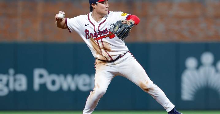 Ha-Seong Kim still undecided on his future with Atlanta Braves