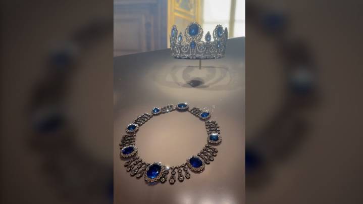 See the 8 pieces of jewelry stolen from the Louvre