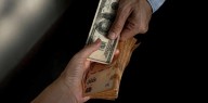 El dólar tuvo fuerte demanda y estiman que el Tesoro de EEUU vendió USD 400 millones