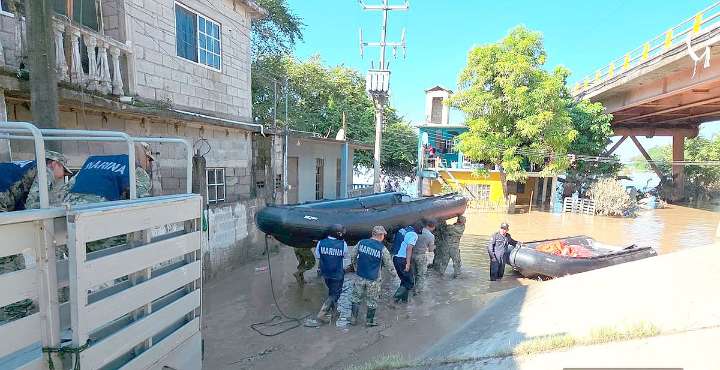 Con 120 toneladas de ayuda, la Marina refuerza apoyo a víctimas de fenómenos naturales