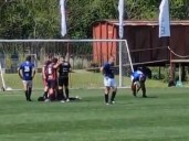 Diego Forlán sufrió una durísima lesión en el fútbol senior de Uruguay: "Tres costillas rotas"