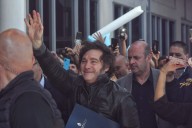 Caminata corta y acto. En medio del escándalo de Espert, Milei hace campaña en Santa Fe y Entre Ríos