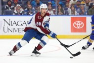 Deadspin | Avalanche, Hurricanes hope to continue hot starts in retro-jersey tilt