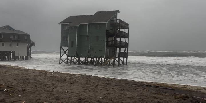 High tides and erosion put Outer Banks homes in danger of collapsing