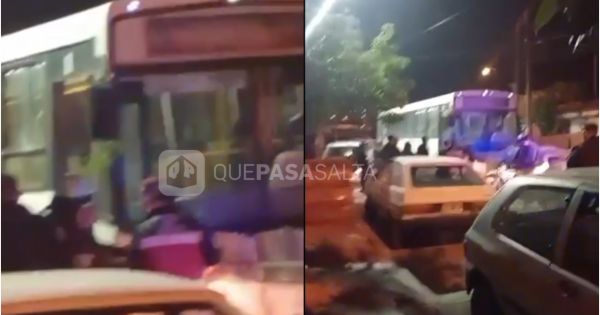Robó un colectivo y lo chocó contra un contenedor: quedó detenido