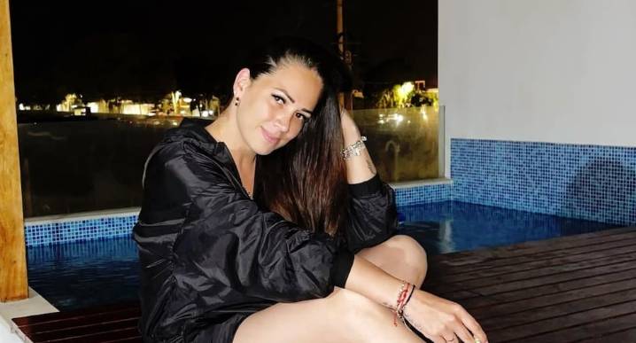 Melissa Klug olvida males de amor en el quirófano: Se sometió a ‘fractura de costillas’ Chalaca Melissa Klug reveló que le practicaron una reducción de mamas, una abdominoplastia y una remodelación co