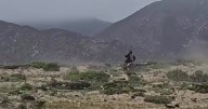 Indignación por nuevo registro de motociclistas que circulan sobre el Desierto Florido