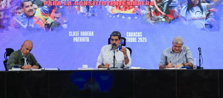Maduro acusa a EE.UU. de ejercer a diario una "guerra psicológica" sobre Venezuela