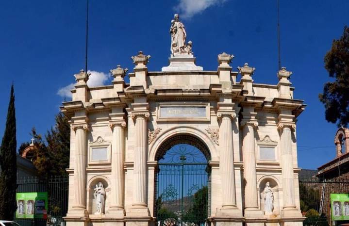 Habrá recorridos de leyendas en Panteón de Pachuca