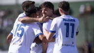 Vélez superó por 2 a 0 a Sarmiento y se mete en la pelea por la cima de la Zona B