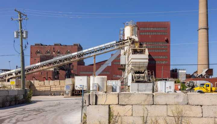 Alderman says he’ll block demolition permit for Pilsen coal plant