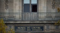 Leroy Merlin desata la polémica: la ventana de Louvre se convierte en el epicentro del robo del siglo
