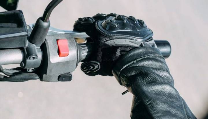 Avance de Ley Jacinta: piden abrirse a que menores de 7 años viajen en motocicleta en casos especiales