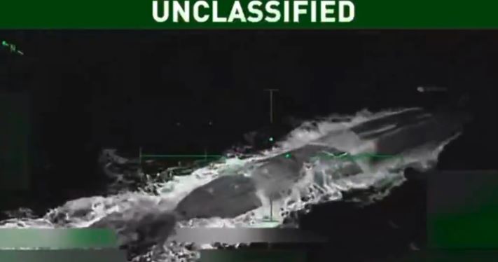 Trump publicó el impactante VIDEO de la destrucción de un narcosubmarino en el mar Caribe