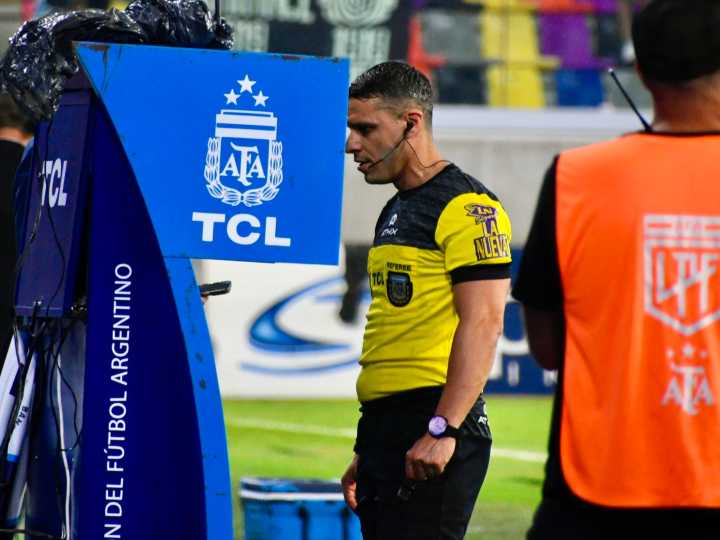 Un árbitro que arrastra polémicas fue elegido para dirigir River vs Independiente Rivadavia por las semifinales de la Copa Argentina