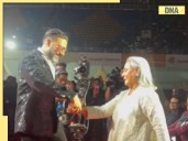 Abhishek Bachchan dances with Jaya Bachchan on 'Teri Bindiya Re', netizens react