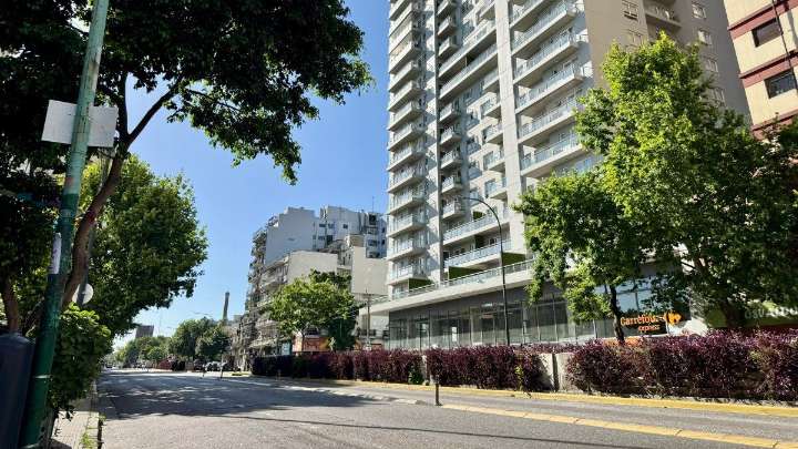Sorpresa: en el barrio que vio debutar a Diego Maradona, crece "La Isla", un nuevo foco gastronómico y residencial