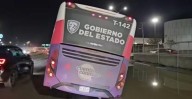 Juárez Bus cayó en socavón de la Talamás