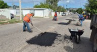 Continúan jornadas de bacheo con cuadrillas por la mañana y tarde en Hermosillo