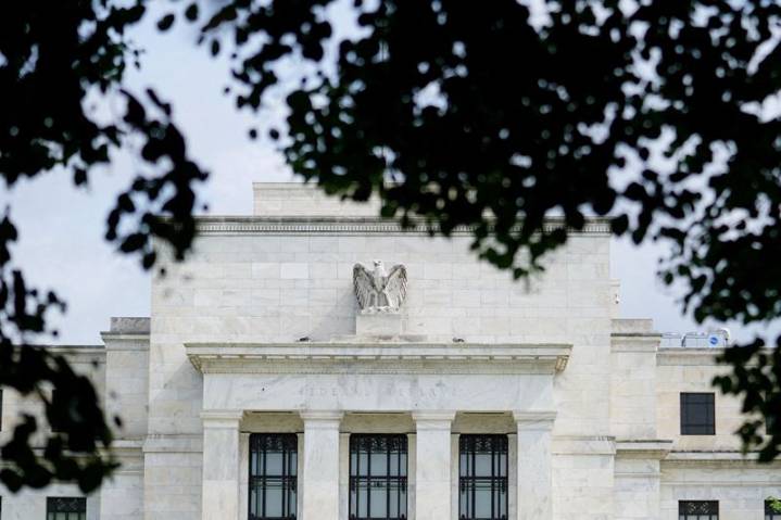 Some analysts see imminent Fed halt to balance sheet drawdown on rate turbulence