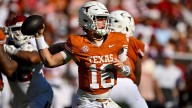 Texas QB Arch Manning drops dime to DeAndre Moore Jr. for touchdown