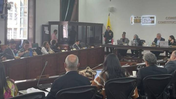 ‘Ley anti-clanes políticos’ aprobada en primer debate: Familiares de alcaldes y gobernadores no podrían aspirar al Congreso