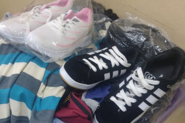 SE LLEVÓ TODO! La Policía recuperó prendas de vestir robadas en un local comercial