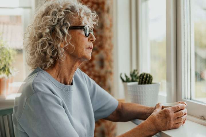 Dear Annie: I’m in good health for my age, but feel terribly lonely