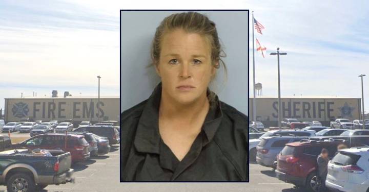 5-year-old found wandering streets after mom left him alone for hours to go to Target: Cops