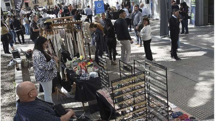 Invitan a emprendedores a sumarse a la Feria del Día de la Madre