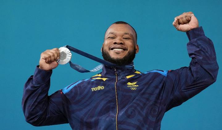 Yeison López logró título y récord para Colombia en Mundial de Pesas
