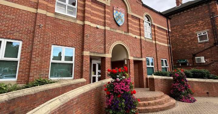 South Kesteven District Council refuses to apologise after man ends up sleeping in his car