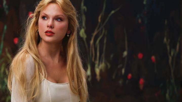 Taylor Swift Breaks Adele Record With 'Life of a Showgirl' Album Sales
