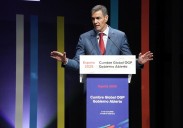 Sánchez pide en Vitoria «no tapar ni silenciar la corrupción»: «Tolerancia cero»