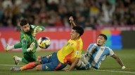 Emilio Aristizábal tuvo el gol de Colombia dos veces; Argentina se salvó en el partido de semifinal