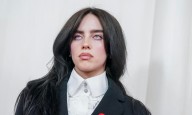 Billie Eilish sufre agresión de fan en pleno concierto en Miami