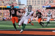 Jets complete 4th quarter comeback against Bengals to notch 1st win