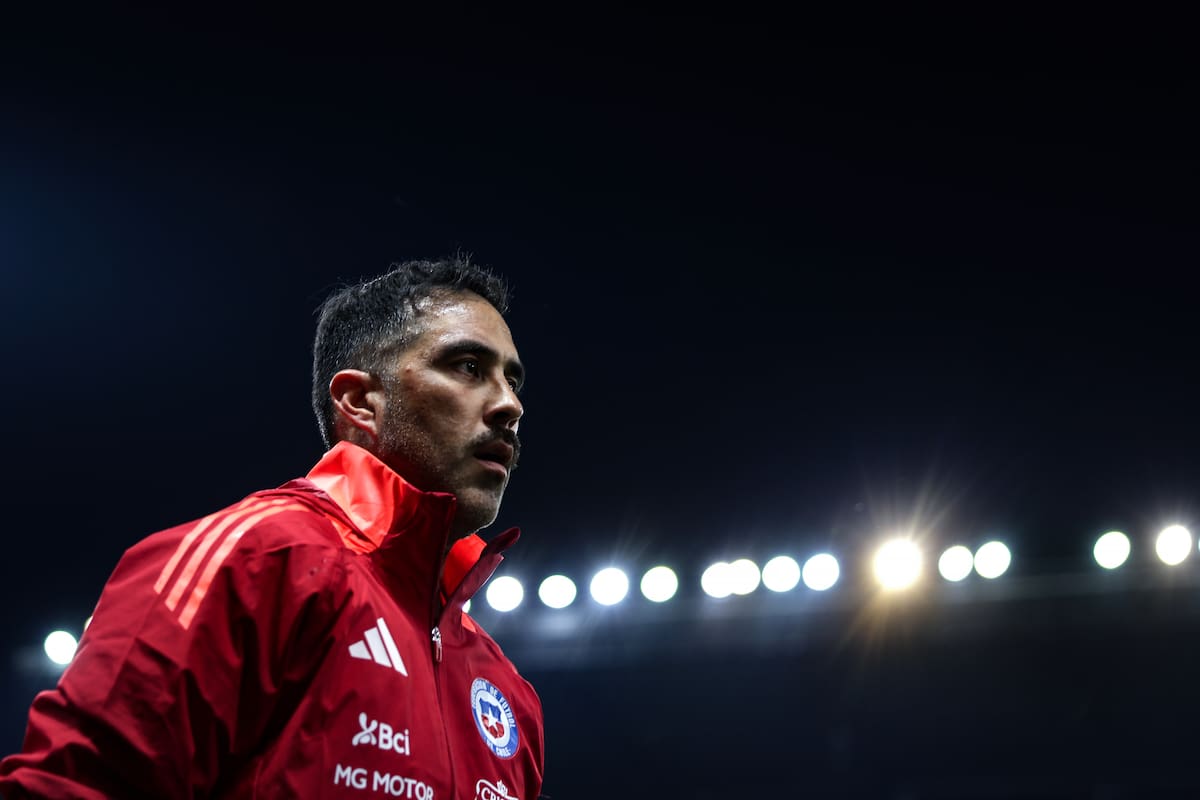 “¿Quién tendrá las pelotas para frenar todo esto?“: Claudio Bravo vuelve a cargar contra la política en Chile