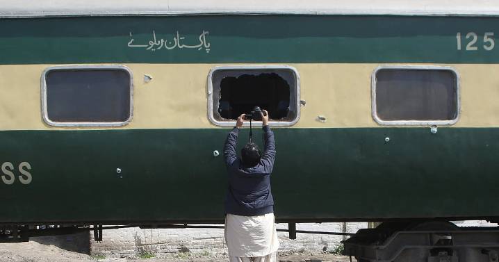 Blast derails Jaffar Express in Pakistan, several injured