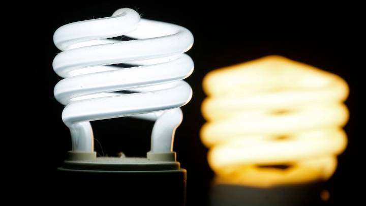 Se devolverán US$ 135 millones: Detalles del acuerdo del Gobierno con Transelec por cobros extras en cuentas de luz
