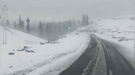Areas in J&K receive Fresh Snowfall, Temperature drops