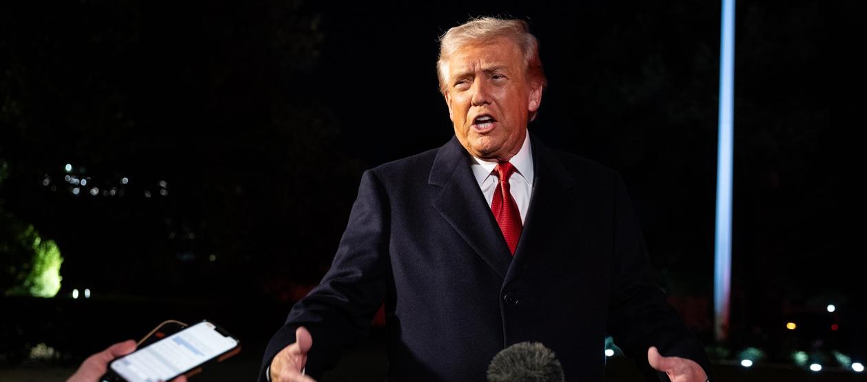 Trump sigue atacando a Petro: reitera que es "un líder del narcotráfico"