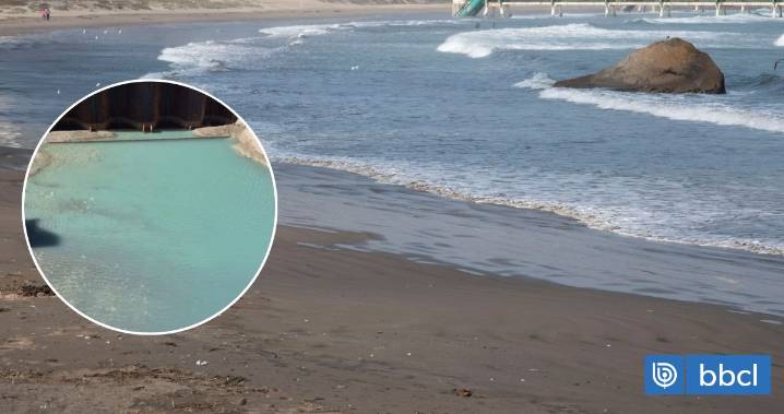 Aguas Pacífico reconoce que líquido turquesa en playa de Puchuncaví salió a flote por sus excavaciones