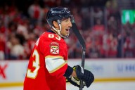 Deadspin | Panthers break 3rd-period deadlock, down Flyers on Marchand's winner